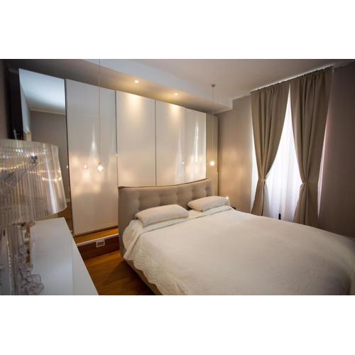 LUXURY DANDy HOUSE