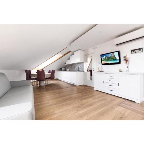 Luxury Dante Apartment with terrace