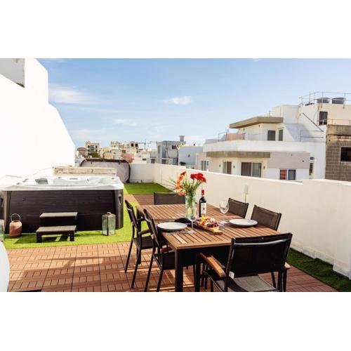 Luxury Designer Penthouse with Private Jacuzzi