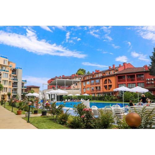 Luxury First Line apartment with pool and sea view in complex Oazis