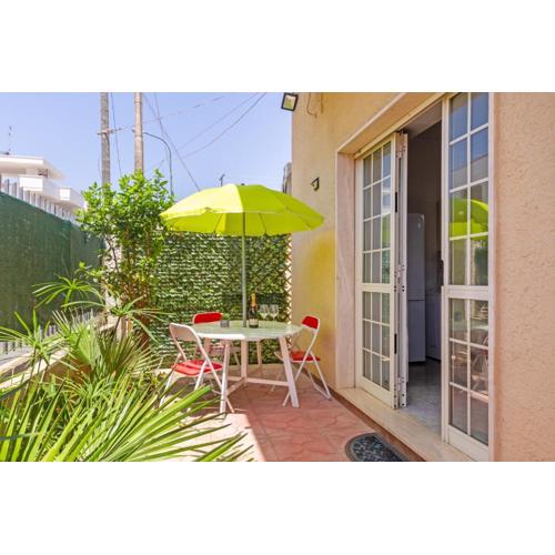Luxury Holiday Home with Swimming Pool in Torre Lapillo no4685