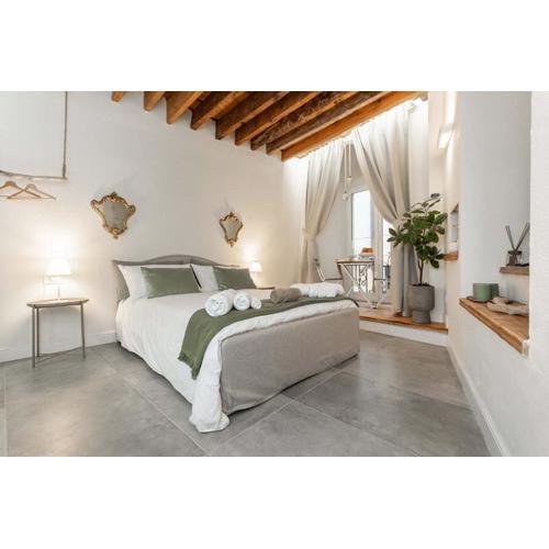 Luxury in Centro - 3min Acquario