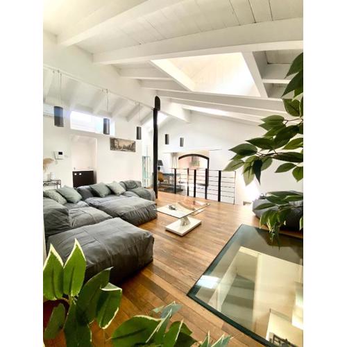 Luxury industrial apt vicino al centro con garage