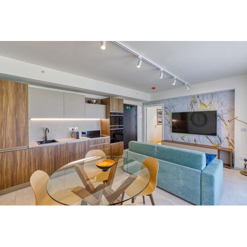 Luxury Mercury Suites with Pool