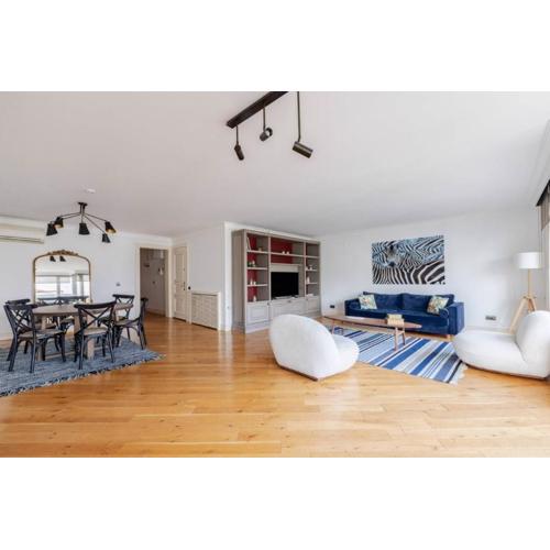 Luxury Modern 3bed25bath Central Bright Pad #375