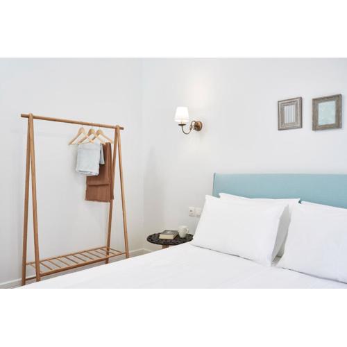 Luxury n Chic Athens Museum Apt