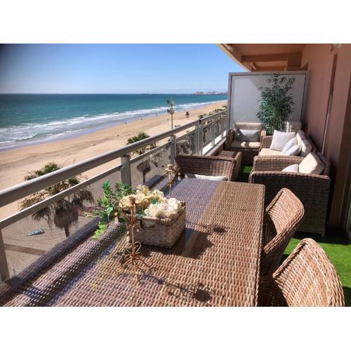 Luxury Oceanfront triplex in Cadiz