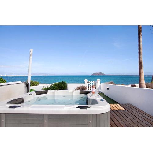 Luxury Oceanfront Villa
