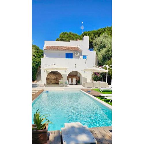 Luxury Ostuni Beachfront Villa with Pool & Private Parking