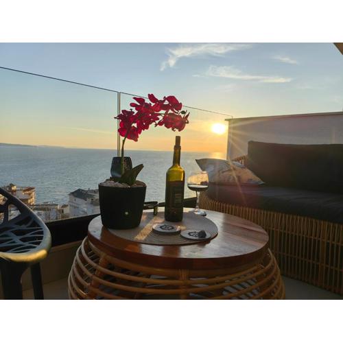 Luxury Panorama View with a Pool