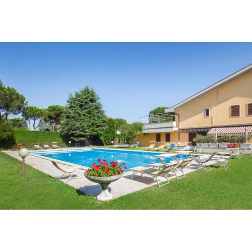 Luxury Penthouse/Pool/50m to lake
