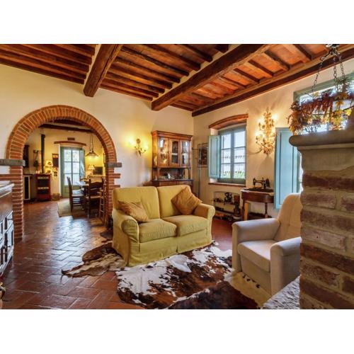 Luxury pool villa in Cortona