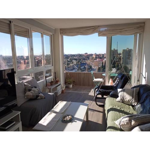 Luxury renovated apartment with terrace in Madrid