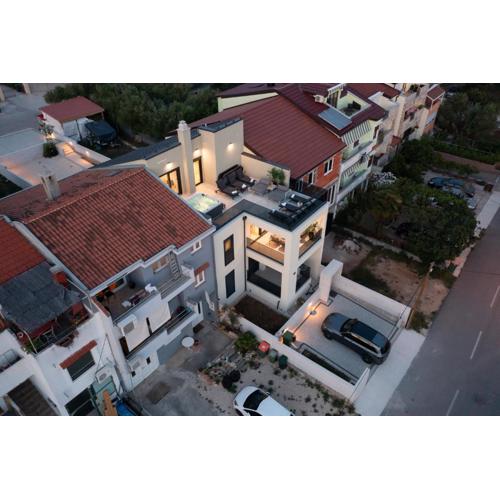 Luxury Rooftop Escape Duplex Apartment