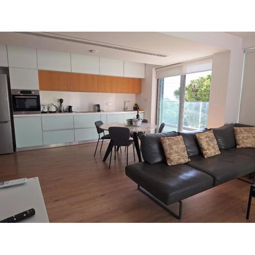 Luxury Seafront 2 bedroom