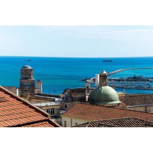 Luxury Seaview Apartment with Parking in Salerno City Center - Maison Dorotea