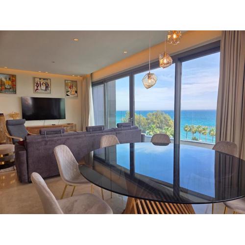 Luxury Seaview Escape 3bd in Limassol Skyscraper