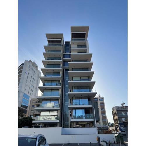 Luxury Seaview Palm Beach Apartment