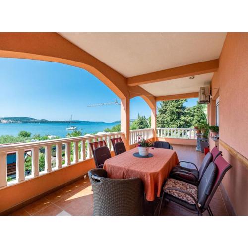 Luxury Seget Donji Apartments with Terrace and Sea View