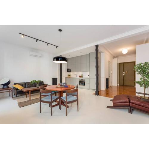 Luxury Silver Apartment just steps from Gran Vía by Batuecas
