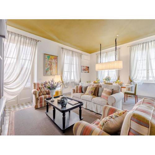 Luxury Stay in Old Lucca