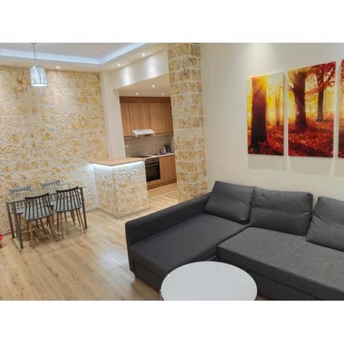 Luxury stay near the Acropolis 10-min walk to history!