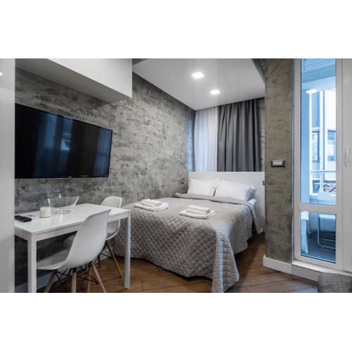 Luxury Studio Silver by Flat Mаnager