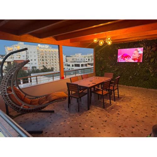 Luxury Triplex with Sea View
