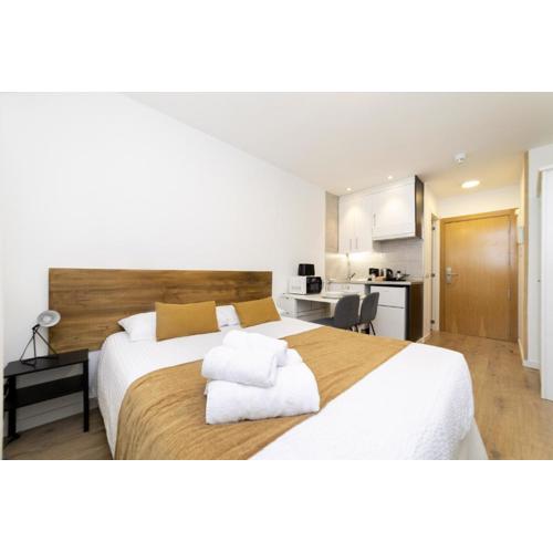 Luxury VI - Ferga Suites