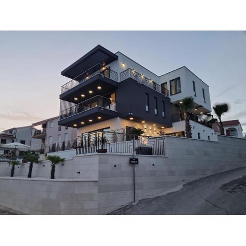 Luxury Villa Adriatica-*Heated Pool-Sauna-Jacuzzi*
