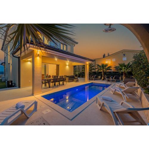 Luxury Villa Agape Ellita