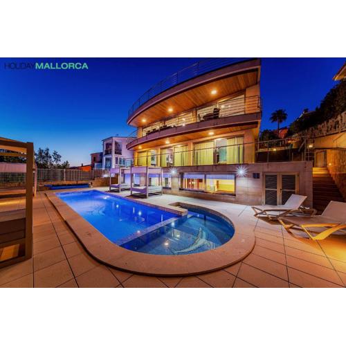 Luxury Villa Alcanada - Close to Port d\