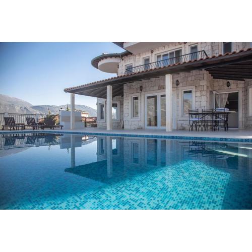 Luxury Villa Caretta