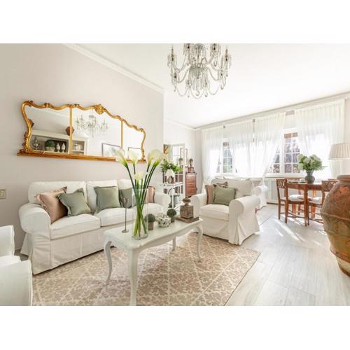 Luxury villa in Lucca with garden
