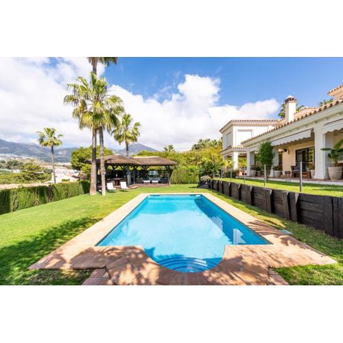 Luxury Villa Larios Torrequebrada