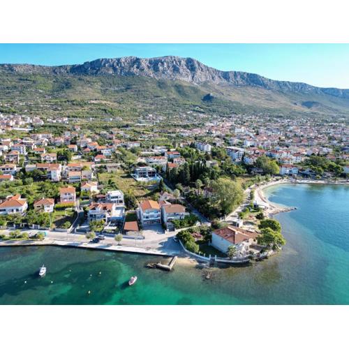 Luxury Villa Lux with Heated Pool