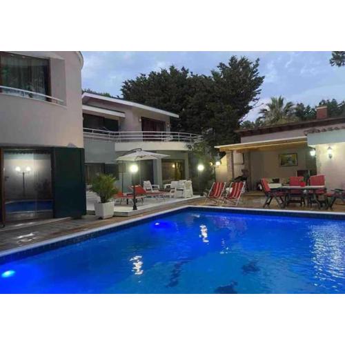 Luxury Villa Near Sea with Private Pool