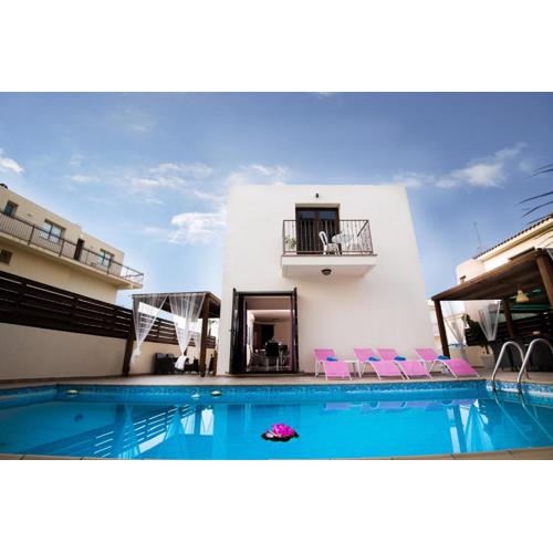 Luxury Villa Regina