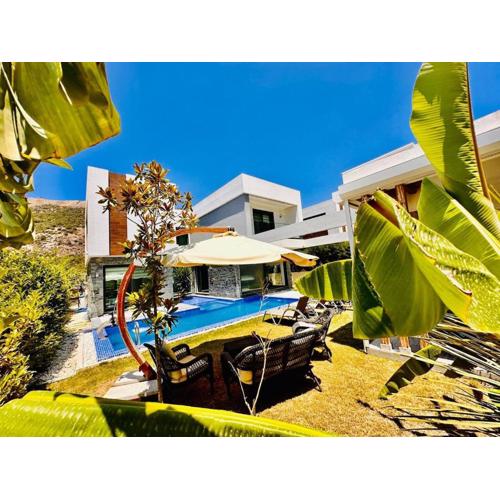 Luxury Villa Swan 5 with Private Pool