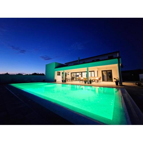 Luxury Villa Triton