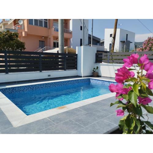 Luxury Villa Victoria, Nea Iraklitsa
