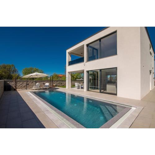 Luxury Villa Weiss - Malinska - Heated Pool - Central floor heating in Winter - Osmosis System in kitchen