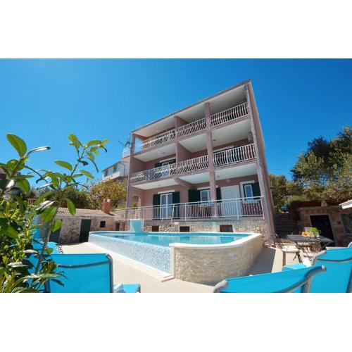 Luxury villa with a swimming pool Mavarstica, Ciovo - 20403