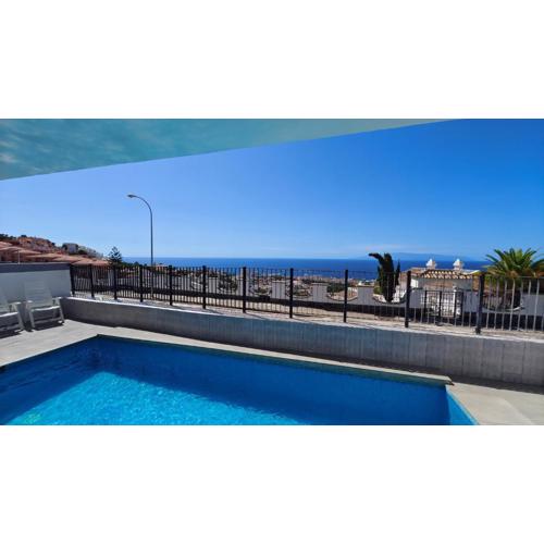 Luxury villa with fantastic ocean views and private pool