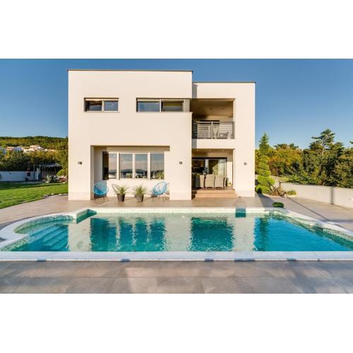 Luxury villa with pool near the beach, great view - TRAVELER tourist agency Krk - ID 2135