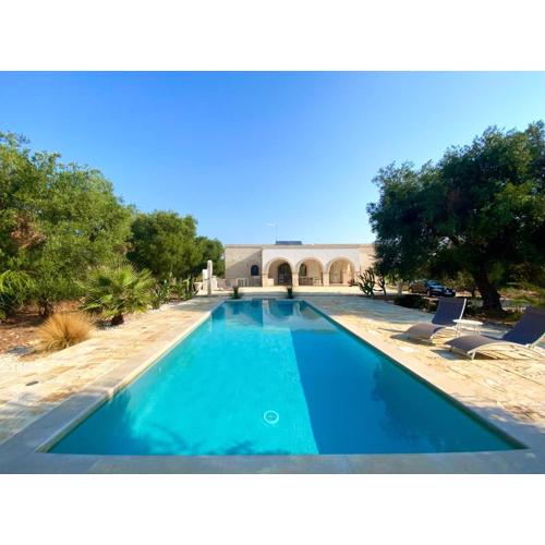 LUXUS VILLA WITH SWIMMINGPOOL, 1-6 p., CAROVIGNO