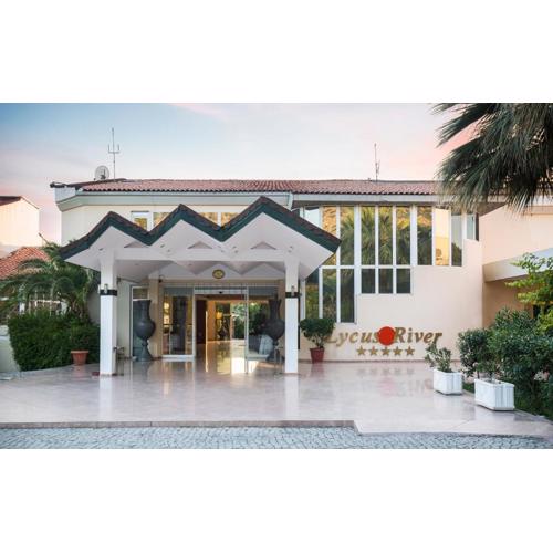 Lycus River Thermal Hotel