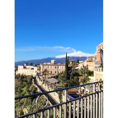Lyssa Holiday Apartments
