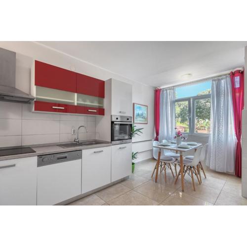 M & M Apartment