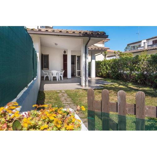 M051 - Marcelli, villetta con giardino vicino al mare